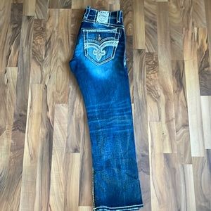 Mens buckle jeans. Rock revival brand